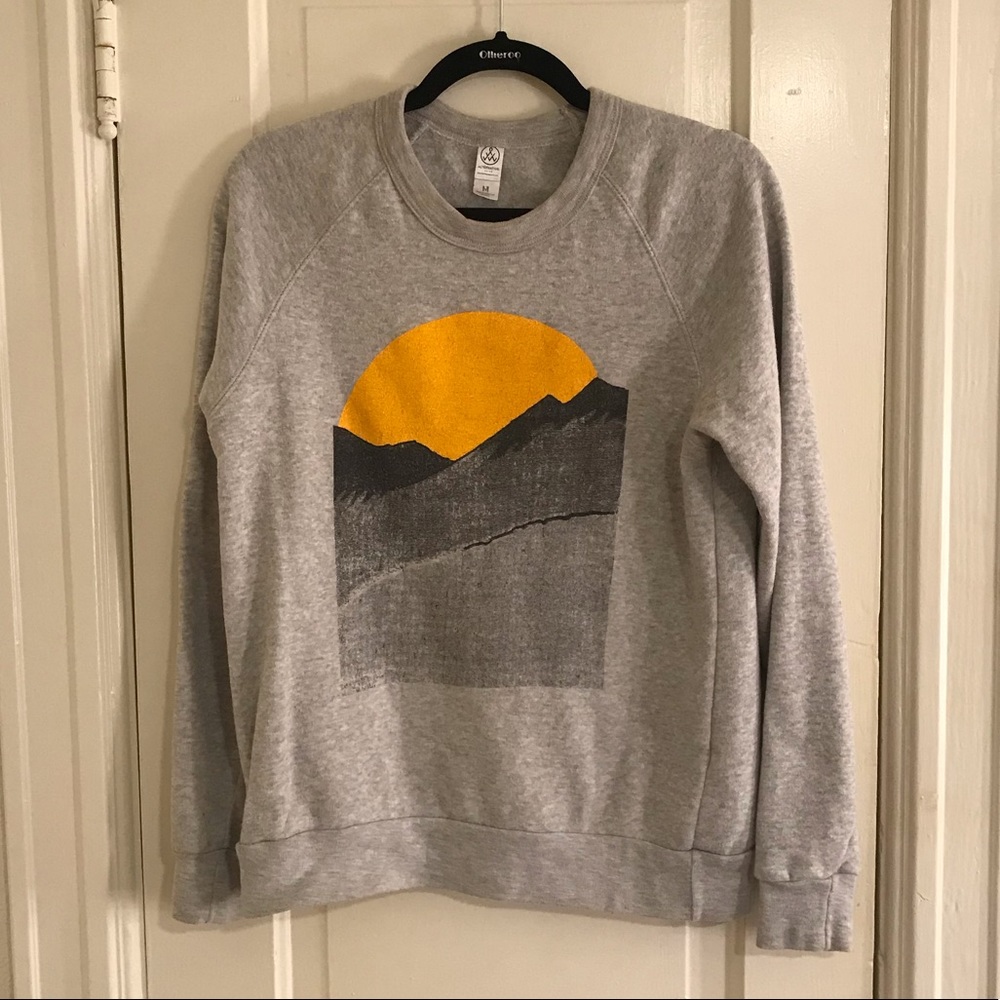 Cute, vintage look sweatshirt